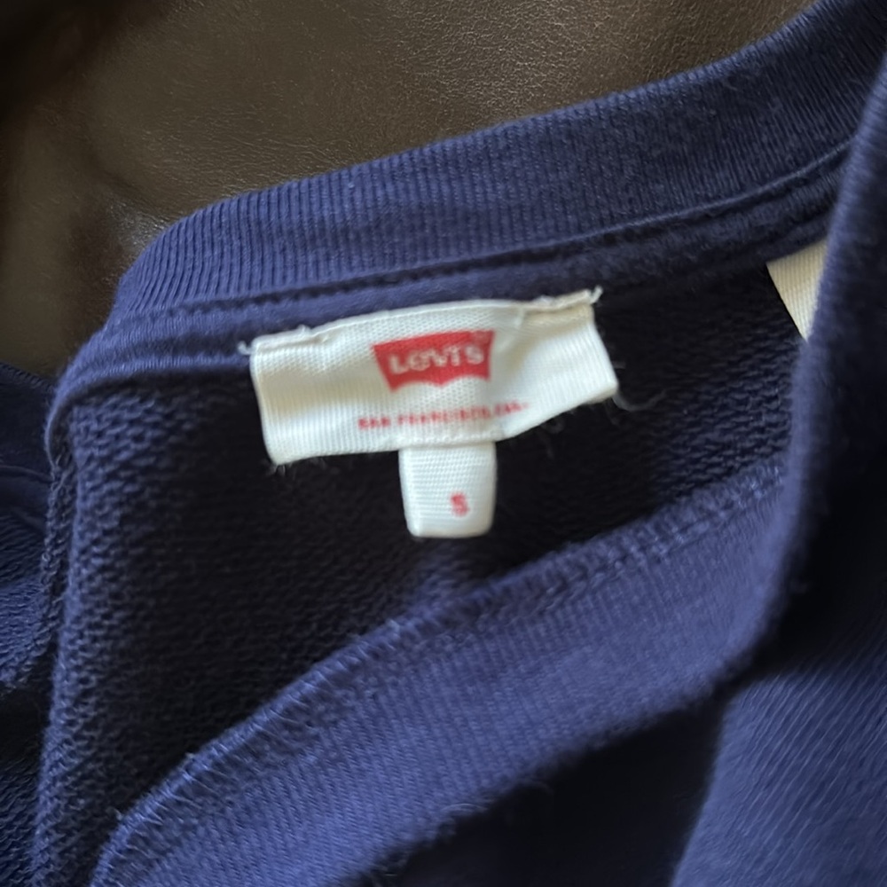 Levi’s Cropped Sweatshirt Navy Blue With White Pinstripe Down Arms - Picture 5 of 5
